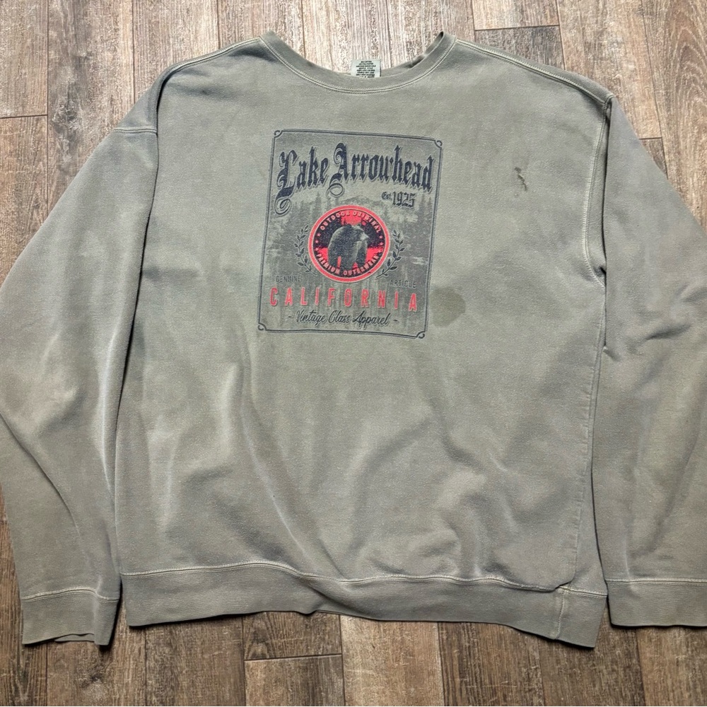 Lake Arrowhead Vintage Men's Gray Sweater